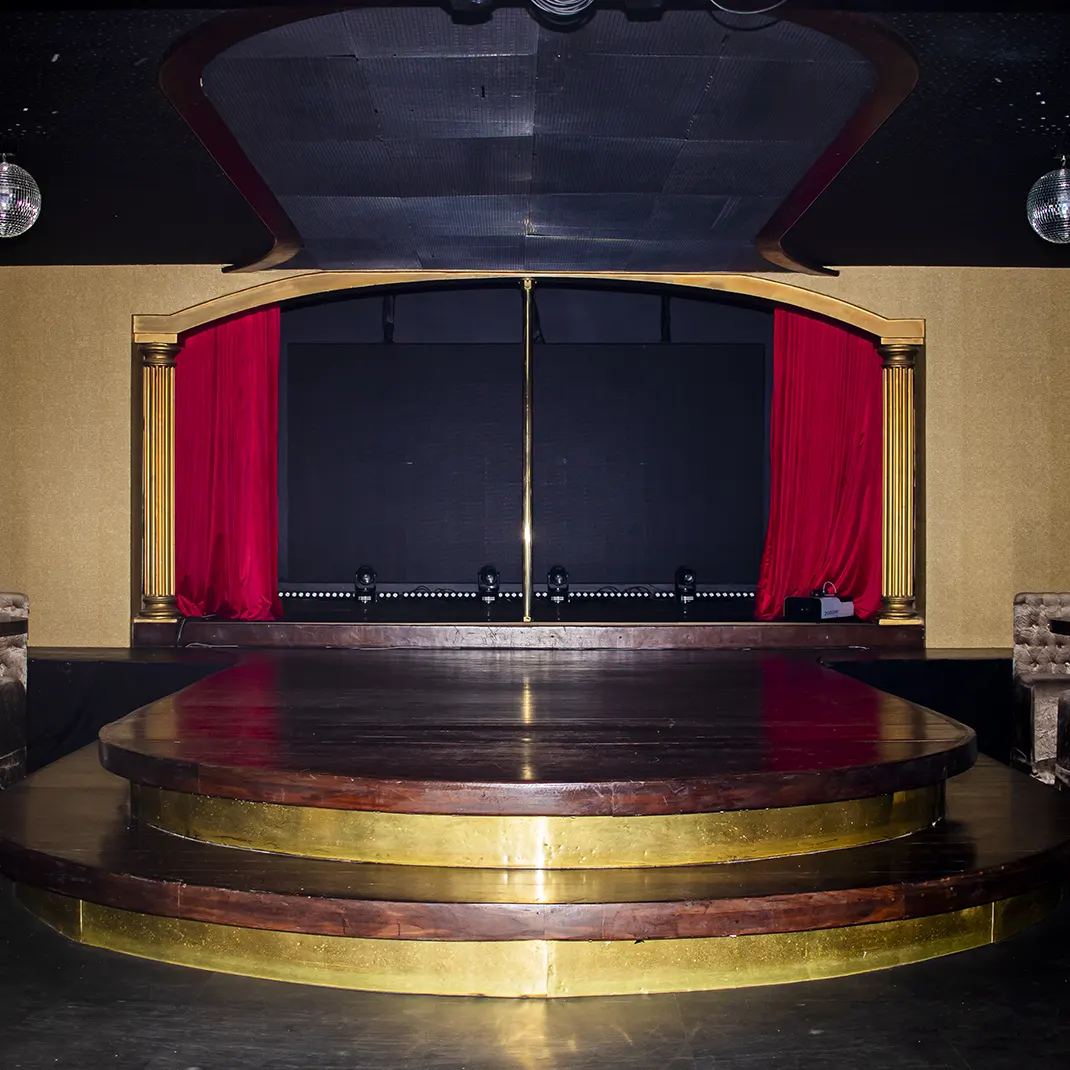 night-clube-fazendinha-carrossel-foto-05